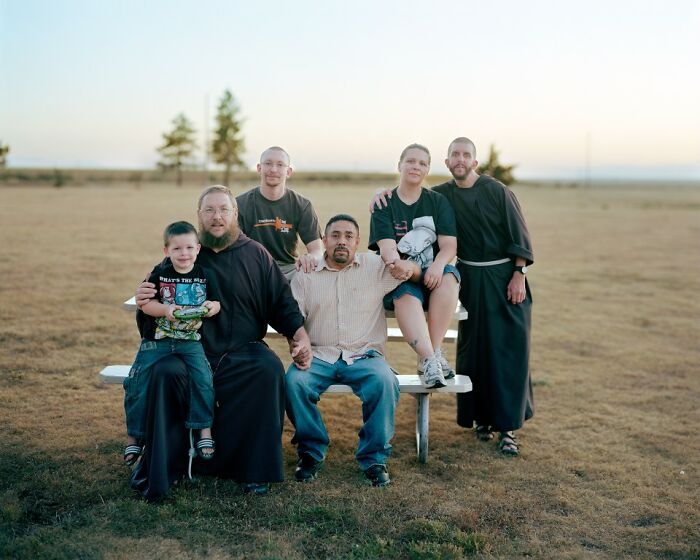 Richard Renaldi e a série Touching Strangers: Conexões inesperadas através da fotografia 10